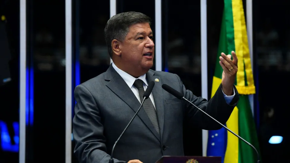 Congressistas que criticam Moraes aprovam 21 prisões sem detalhar motivos na CPI do INSS