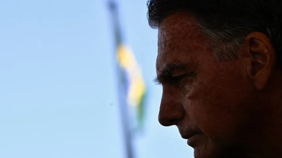 Cúpula militar pede para Bolsonaro não ser preso em quartel