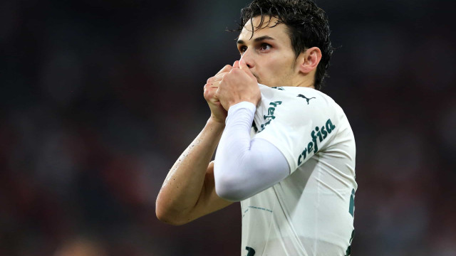 Felipe Anderson cresce no Palmeiras com resiliência em meio à prisão do pai