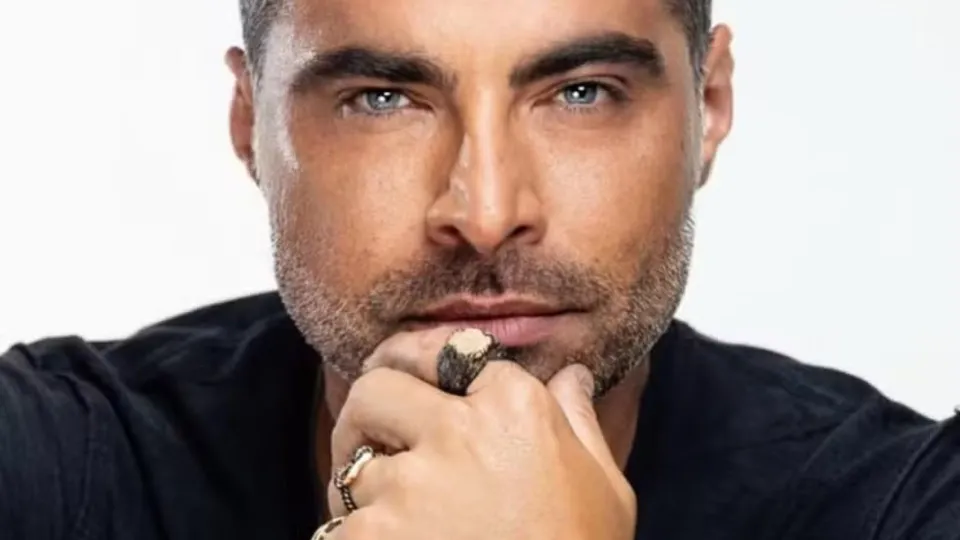 Modelo e apresentador JP Mantovani morre em acidente de moto aos 46 anos