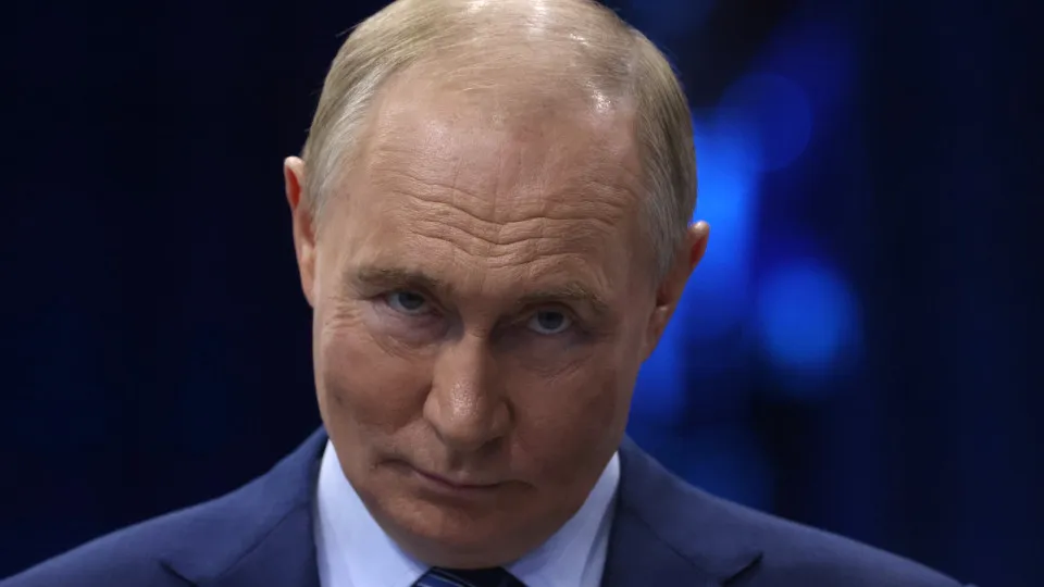 Europa vive histeria militar e Rússia pode responder, diz Putin