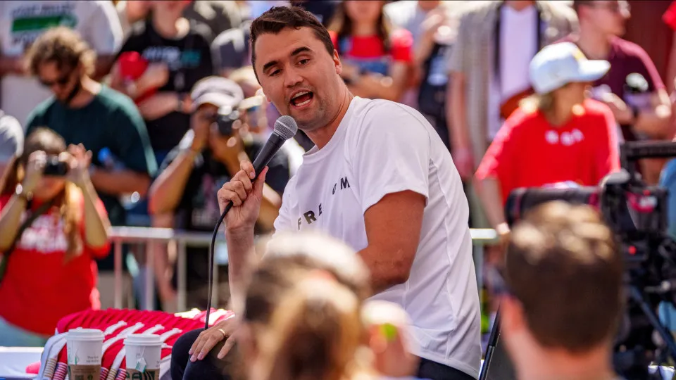 Suspeito de matar Charlie Kirk nega crime e não colabora, diz governador