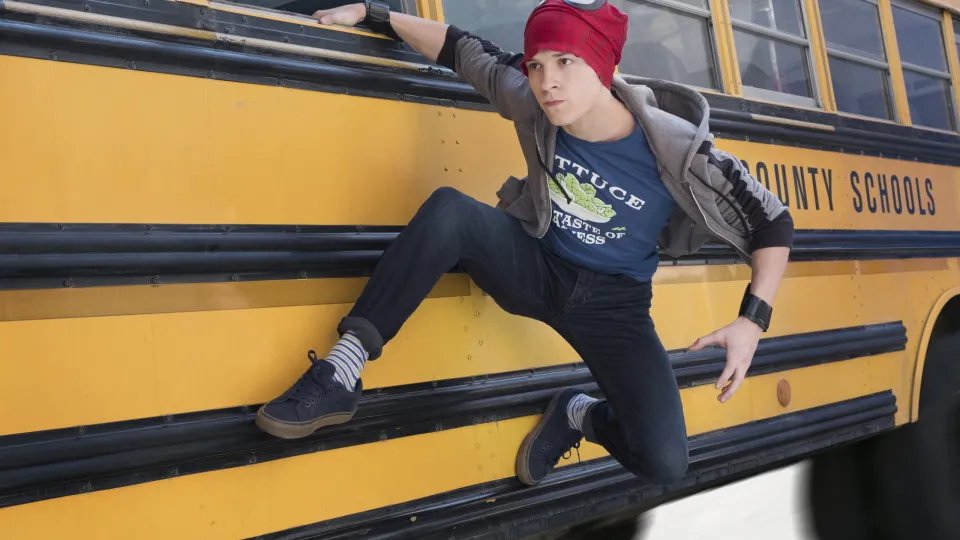 Tom Holland sofre acidente em filmagens do novo Homem-Aranha, diz site