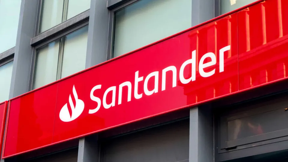 Lucro do Santander Brasil cresce para R$ 4 bilhões no 3º tri