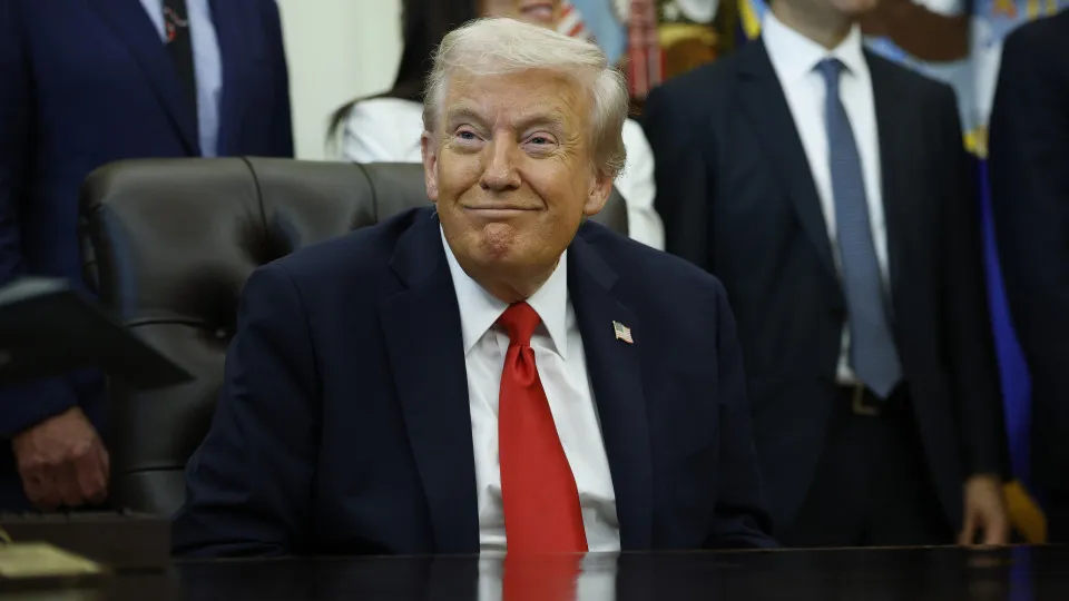 Trump parabeniza Lula e diz que negociações com Brasil prosseguem