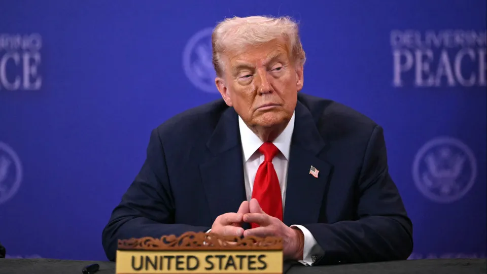 Trump: "Putin devia acabar com a guerra em vez de ficar testando mísseis"