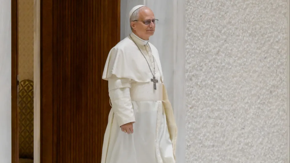 Papa e líder palestino discutem solução de dois Estados em 1º encontro