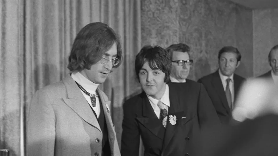 Paul McCartney recorda dia em que soube da morte de John Lennon