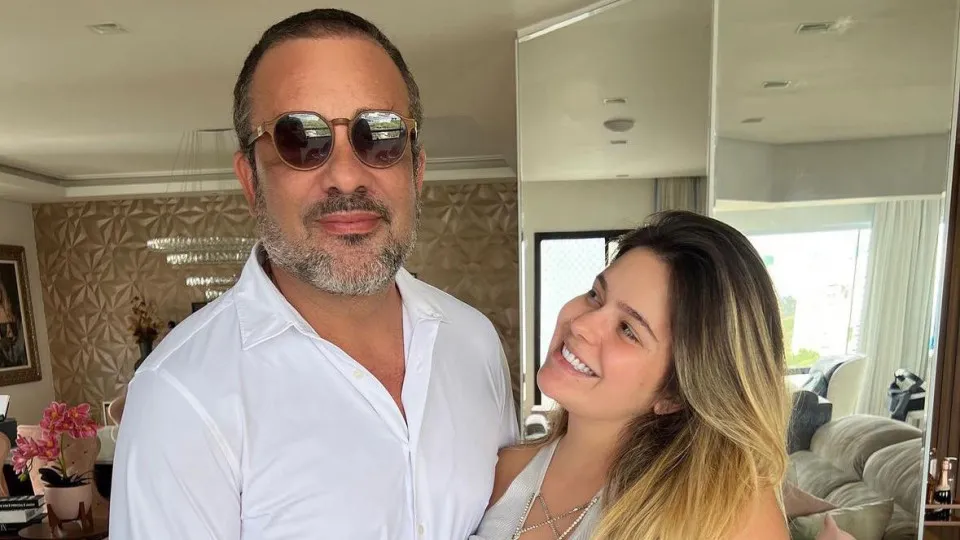 Viih Tube promete 'follow' em troca de voto para o pai, mas segue só 17 fãs