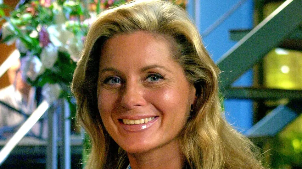 'Foi quase de verdade', diz Vera Fischer sobre cena de sexo em 'Laços de Família'