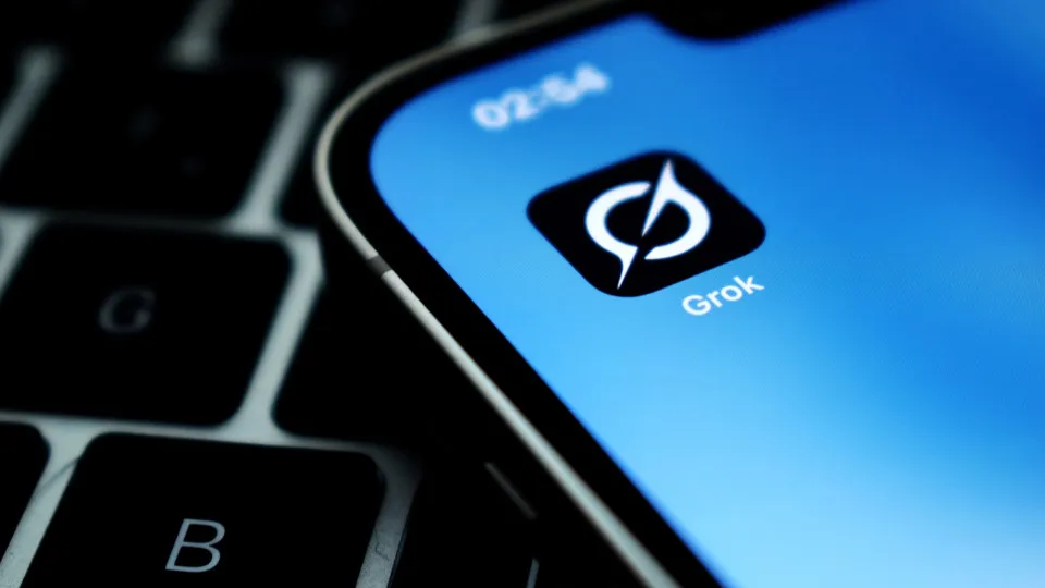 IA da rede social X espalha notícias falsas sobre massacre em Sydney