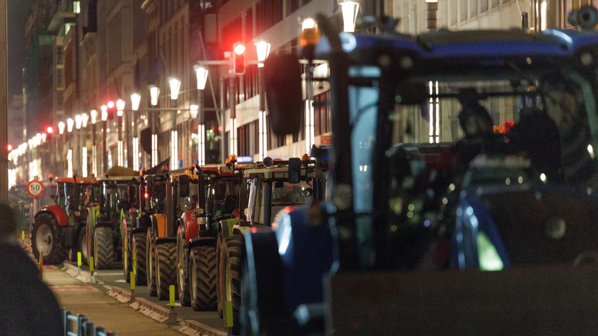 Milhares de agricultores bloqueiam Bruxelas contra acordo com Mercosul