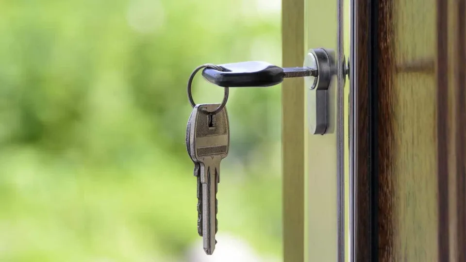 Preços de imóveis avançam 17,14% em 12 meses no país, diz Abecip