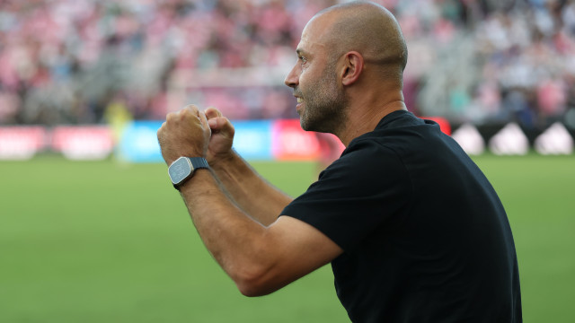 Casemiro anuncia saída do Manchester United ao fim da temporada