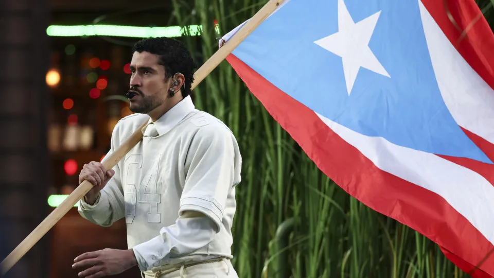 Bad Bunny conquista primeiro número um solo na Billboard com 'DtMF'