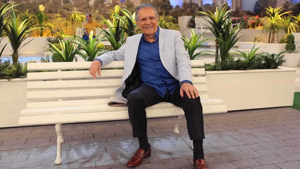 Carlos Alberto de Nóbrega dará lugar ao filho em 'A Praça É Nossa' no futuro