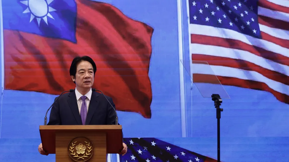 Taiwan diz que laços com EUA são "sólidos como rocha" após chamada Trump-Xi