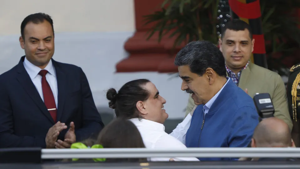 "Ocupado" em Caracas ou detido nos EUA: Onde está Saab, aliado de Maduro?