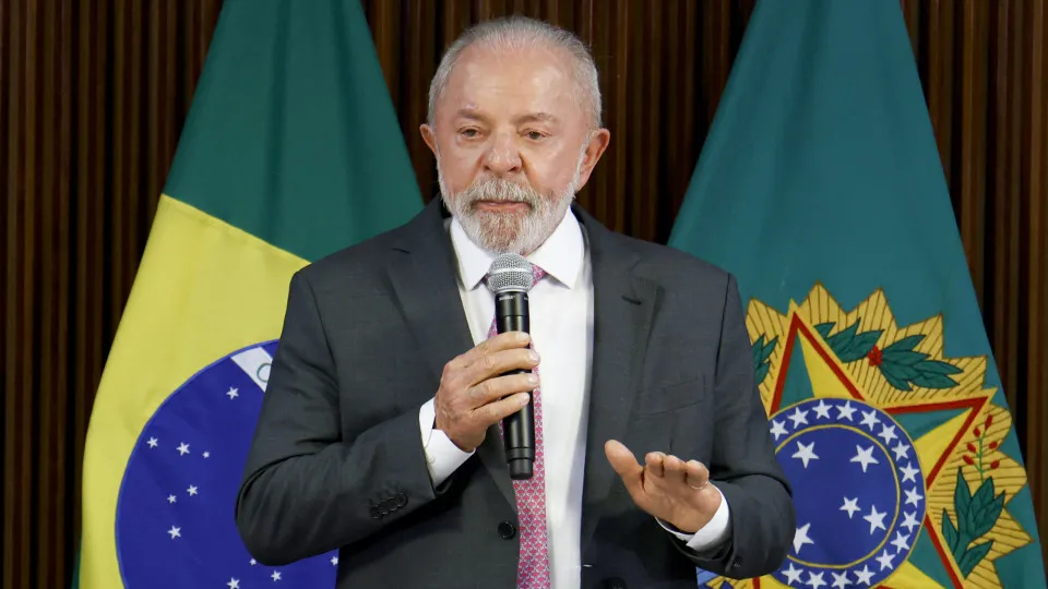Lula sanciona projeto que amplia licença-paternidade para até 20 dias