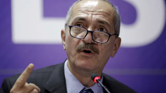 Justiça determina suspensão de expulsão de Aldo Rebelo do DC e sua reintegração ao partido