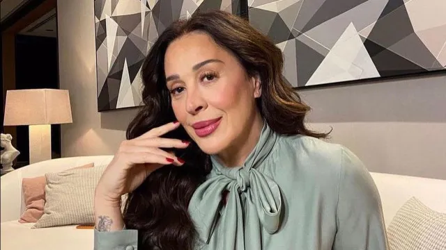 Claudia Raia relembra casamento com Alexandre Frota e o chama de 'gostoso sem limites'