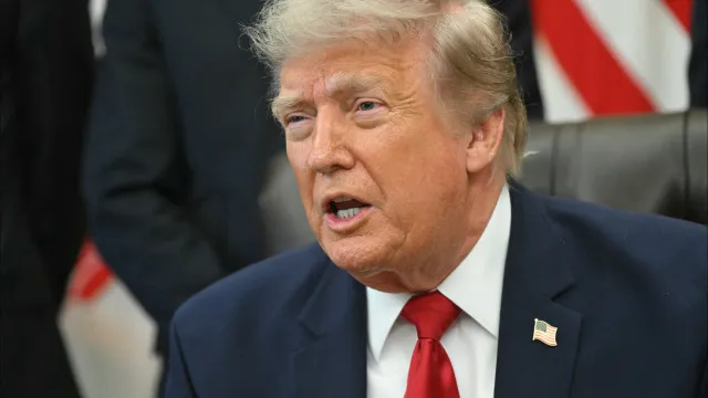 Trump afirma que vai atacar o Irã "com muita força esta noite e amanhã"