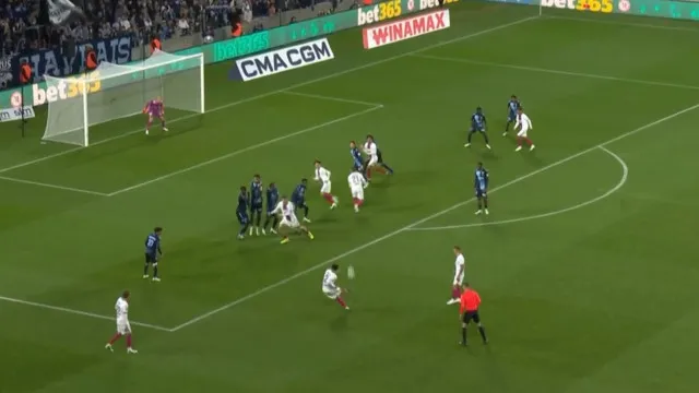 Hakimi imita o CR7 e resolve goleada do PSG contra o Le Havre