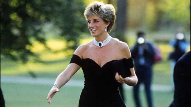 Vestido da vingança de princesa Diana pode ser vendido por R$ 1,6 milhão